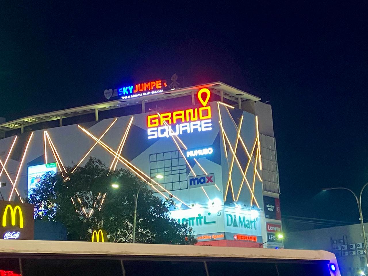 Grand Square Building